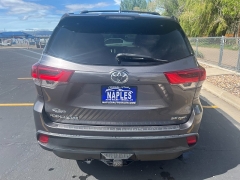 Used 2017 Toyota Highlander 4d SUV AWD SE at Naples Auto Sales near Vernal, UT
