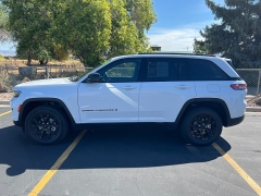 Used 2024  Jeep Grand Cherokee Altitude X 4x4 at Naples Auto Sales near Vernal, UT