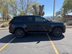 Used 2018  Jeep Grand Cherokee 4d SUV 4WD Overland V6 High Altitude at Naples Auto Sales near Vernal&comma; UT