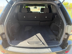 Used 2018  Jeep Grand Cherokee 4d SUV 4WD Laredo at Naples Auto Sales near Vernal&comma; UT