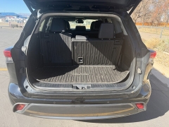 Used 2020  Toyota Highlander 4d SUV AWD Limited at Naples Auto Sales near Vernal&comma; UT