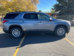 Used 2020  Chevrolet Traverse 4d SUV AWD LT Cloth w/1LT at Naples Auto Sales near Vernal, UT