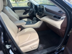 Used 2022  Toyota Highlander Hybrid XLE AWD at Naples Auto Sales near Vernal&comma; UT