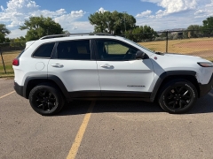 Used 2016  Jeep Cherokee 4d SUV 4WD Trailhawk V6 at Naples Auto Sales near Vernal&comma; UT
