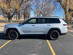 Used 2024  Jeep Grand Cherokee L Altitude 4x4 at Naples Auto Sales near Vernal&comma; UT