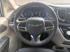 Used 2023  Chrysler Pacifica Touring L FWD at Naples Auto Sales near Vernal&comma; UT