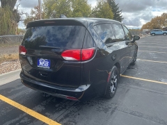 Used 2018 Chrysler Pacifica 4d Wagon Touring Plus at Naples Auto Sales near Vernal, UT