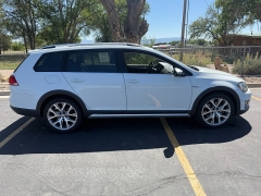 Used 2017  Volkswagen Golf Alltrack 4d Wagon TSI SE 4motion Auto at Naples Auto Sales near Vernal&comma; UT