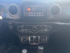 Used 2019  Jeep Wrangler Unlimited 4d SUV 4WD Sahara at Naples Auto Sales near Vernal&comma; UT