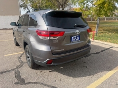 Used 2018  Toyota Highlander 4d SUV AWD LE at Naples Auto Sales near Vernal&comma; UT