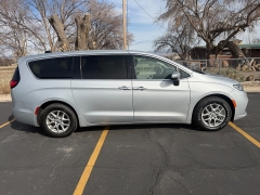 Used 2023  Chrysler Pacifica Touring L FWD at Naples Auto Sales near Vernal&comma; UT