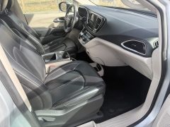 Used 2023  Chrysler Pacifica Touring L FWD at Naples Auto Sales near Vernal&comma; UT