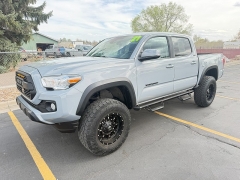 Used 2021  Toyota Tacoma 4WD SR5 Double Cab 5ft Bed V6 AT at Naples Auto Sales near Vernal&comma; UT