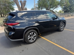 Used 2022  Toyota Highlander Hybrid XLE AWD at Naples Auto Sales near Vernal&comma; UT