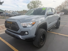 Used 2021  Toyota Tacoma 4WD SR5 Double Cab 5ft Bed V6 AT at Naples Auto Sales near Vernal&comma; UT