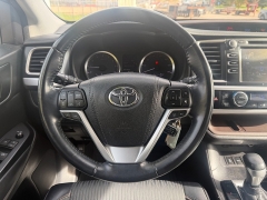 Used 2018  Toyota Highlander 4d SUV AWD LE at Naples Auto Sales near Vernal&comma; UT