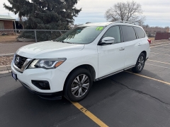 Used 2019  Nissan Pathfinder 4d SUV 4WD SL at Naples Auto Sales near Vernal&comma; UT
