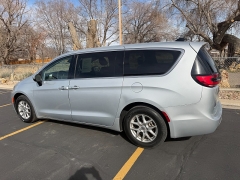 Used 2023  Chrysler Pacifica Touring L FWD at Naples Auto Sales near Vernal&comma; UT