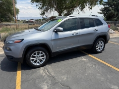 Used 2014  Jeep Cherokee 4d SUV 4WD Latitude V6 at Naples Auto Sales near Vernal&comma; UT