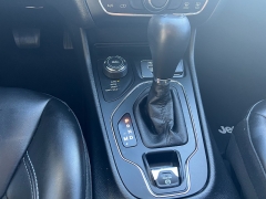 Used 2019  Jeep Cherokee 4d SUV 4WD Latitude Plus 3.2L at Naples Auto Sales near Vernal, UT