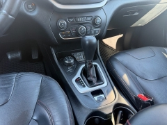 Used 2016  Jeep Cherokee 4d SUV 4WD Trailhawk V6 at Naples Auto Sales near Vernal&comma; UT