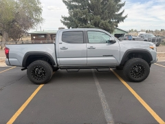 Used 2021  Toyota Tacoma 4WD SR5 Double Cab 5ft Bed V6 AT at Naples Auto Sales near Vernal&comma; UT
