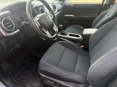 Used 2021  Toyota Tacoma 4WD SR5 Double Cab 5ft Bed V6 AT at Naples Auto Sales near Vernal&comma; UT