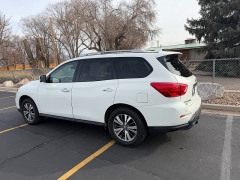 Used 2019  Nissan Pathfinder 4d SUV 4WD SL at Naples Auto Sales near Vernal&comma; UT