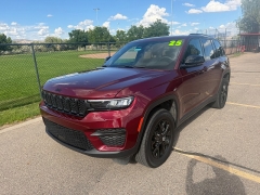 Used 2025  Jeep Grand Cherokee Altitude 4x4 at Naples Auto Sales near Vernal&comma; UT
