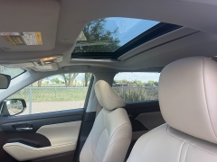 Used 2022  Toyota Highlander Hybrid XLE AWD at Naples Auto Sales near Vernal&comma; UT