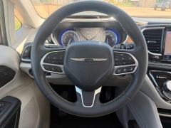 Used 2023  Chrysler Pacifica Limited FWD at Naples Auto Sales near Vernal&comma; UT