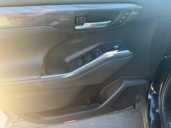 Used 2020  Toyota Highlander 4d SUV AWD Limited at Naples Auto Sales near Vernal&comma; UT