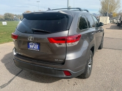Used 2018  Toyota Highlander 4d SUV AWD LE at Naples Auto Sales near Vernal&comma; UT