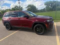 Used 2025  Jeep Grand Cherokee Altitude 4x4 at Naples Auto Sales near Vernal&comma; UT