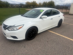Used 2016  Nissan Altima 4d Sedan 2&period;5L at Naples Auto Sales near Vernal&comma; UT