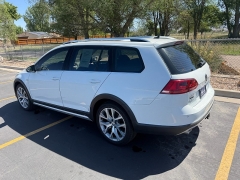 Used 2017  Volkswagen Golf Alltrack 4d Wagon TSI SE 4motion Auto at Naples Auto Sales near Vernal&comma; UT