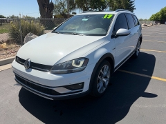 Used 2017  Volkswagen Golf Alltrack 4d Wagon TSI SE 4motion Auto at Naples Auto Sales near Vernal&comma; UT