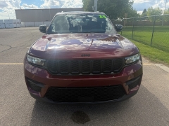 Used 2025  Jeep Grand Cherokee Altitude 4x4 at Naples Auto Sales near Vernal&comma; UT