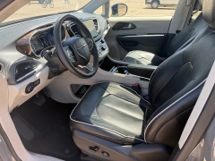 Used 2023  Chrysler Pacifica Limited FWD at Naples Auto Sales near Vernal&comma; UT