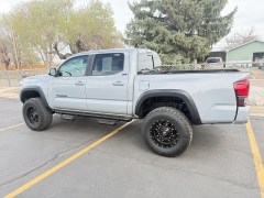 Used 2021  Toyota Tacoma 4WD SR5 Double Cab 5ft Bed V6 AT at Naples Auto Sales near Vernal&comma; UT
