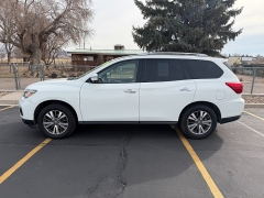 Used 2019  Nissan Pathfinder 4d SUV 4WD SL at Naples Auto Sales near Vernal&comma; UT
