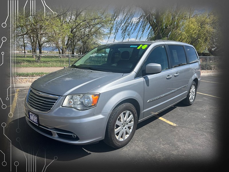 Used 2014  Chrysler Town & Country 4d Wagon Touring at Naples Auto Sales near Vernal, UT