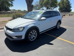 Used 2017  Volkswagen Golf Alltrack 4d Wagon TSI SE 4motion Auto at Naples Auto Sales near Vernal&comma; UT