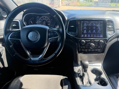 Used 2020  Jeep Grand Cherokee 4d SUV 4WD Laredo Altitude at Naples Auto Sales near Vernal&comma; UT