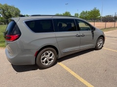 Used 2023  Chrysler Pacifica Limited FWD at Naples Auto Sales near Vernal&comma; UT
