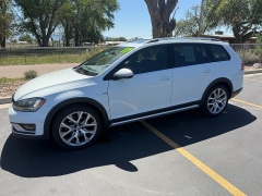 Used 2017  Volkswagen Golf Alltrack 4d Wagon TSI SE 4motion Auto at Naples Auto Sales near Vernal&comma; UT