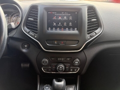 Used 2020  Jeep Cherokee 4d SUV 4WD Latitude Plus Altitude 2&period;4L at Naples Auto Sales near Vernal&comma; UT