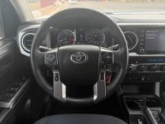 Used 2021  Toyota Tacoma 4WD SR5 Double Cab 5ft Bed V6 AT at Naples Auto Sales near Vernal&comma; UT