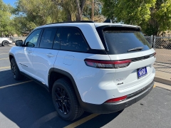 Used 2024  Jeep Grand Cherokee Altitude X 4x4 at Naples Auto Sales near Vernal, UT