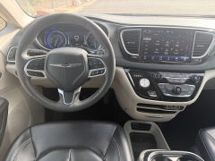 Used 2023  Chrysler Pacifica Touring L FWD at Naples Auto Sales near Vernal&comma; UT